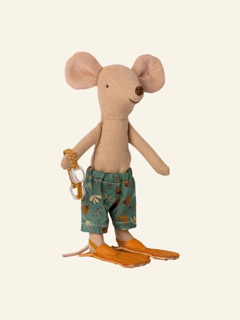 Maileg Big Brother Beach Mouse in Cabin de Plage